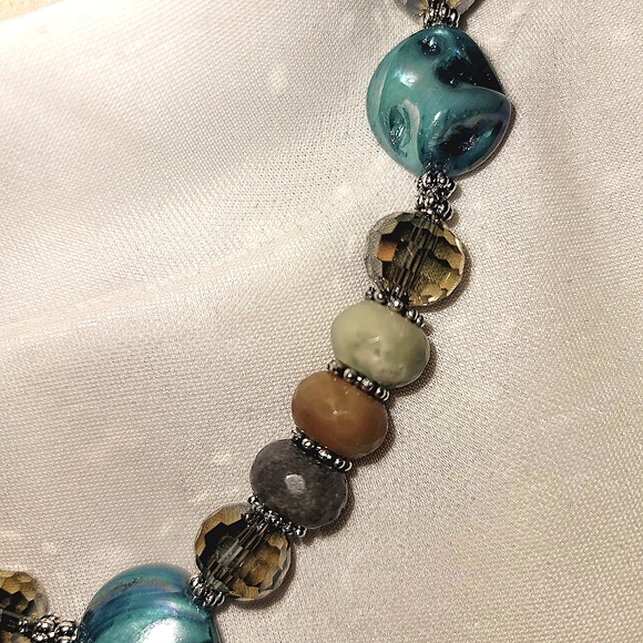 Necklace - Picture 2 of 3